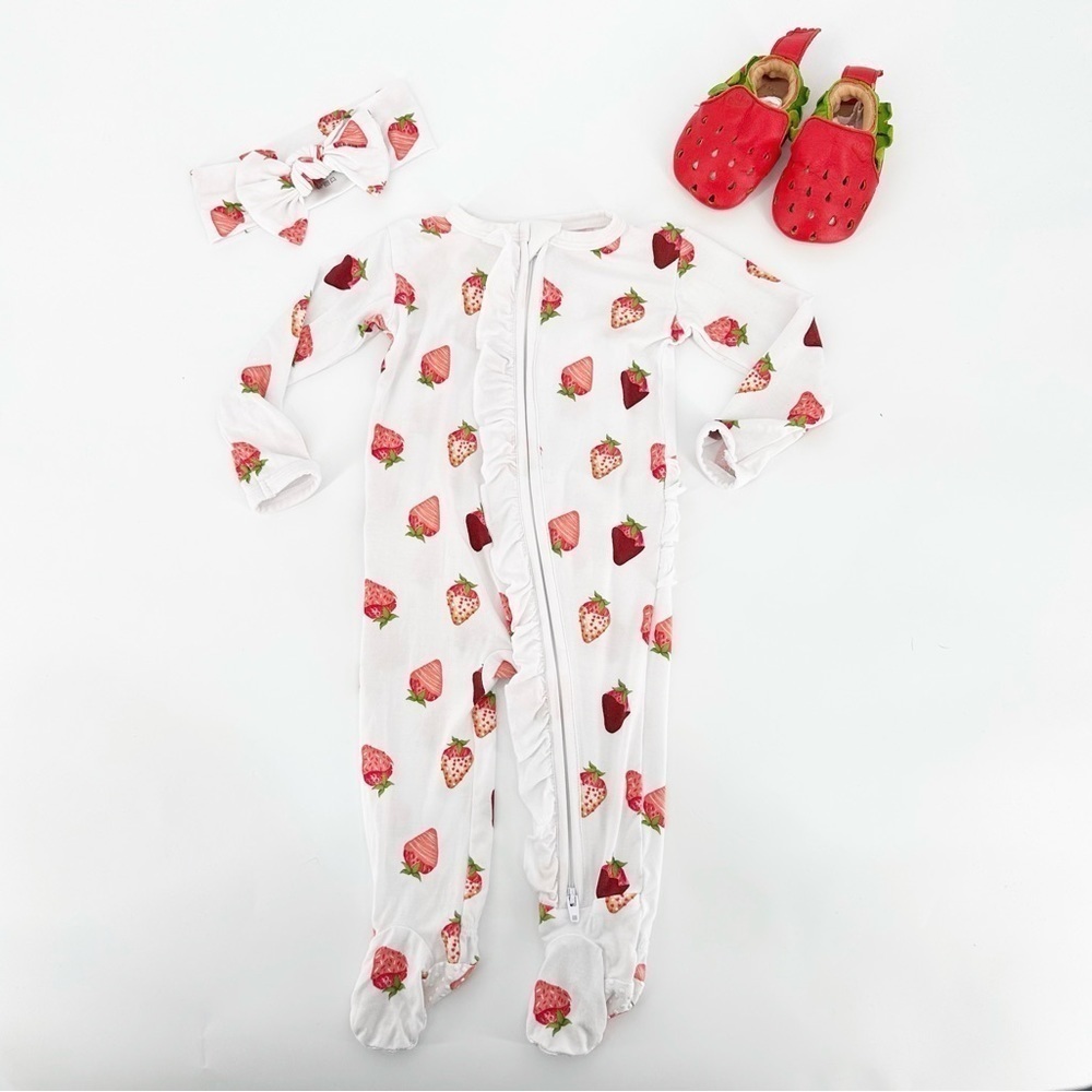 Bundle House of Loolous Strawberry Bamboo Sleeper EZPZ Strawberry Crib Shoes